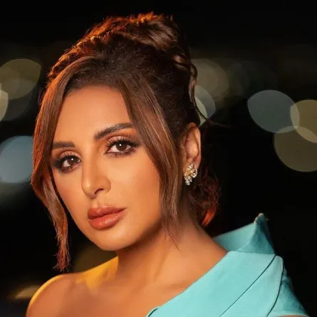 تسريحات شعر مرفوعة فخمة بأسلوب النجمات