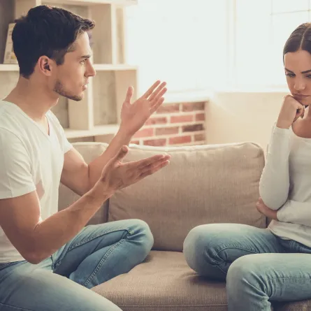 انتقادات الزوج المتكررة