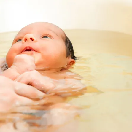 صورة حمام المولود