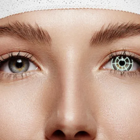 عملية تغيير لون العين بالليزر- المصدر freepik