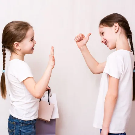 صورة تعبر عن السلوك الجيد