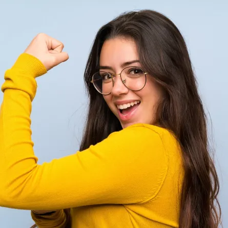 صورة لفتاة مراهقة