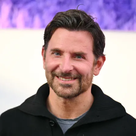 برادلي كوبر يصل إلى العرض الأول لفيلم "If" في مسرح SVA في 13 من مايو 2024 (  US actor Bradley Cooper arrives for the premiere of "If" at the SVA Theater on May 13, 2024, in New York City). مصدر الصورة: ANGELA WEISS / AFP