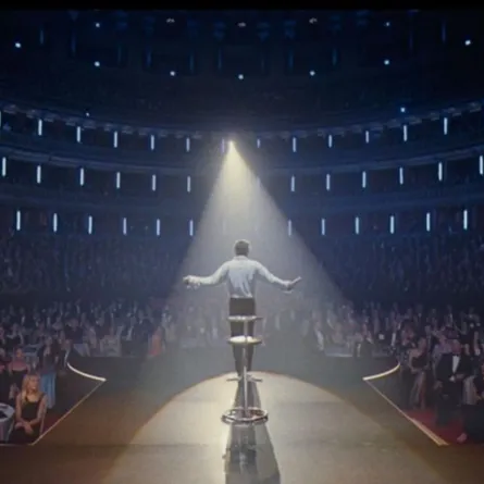 بوستر فيلم رجل أفضل- الصورة من حساب مهرجان البحر الأحمر السينمائي على إنستغرام