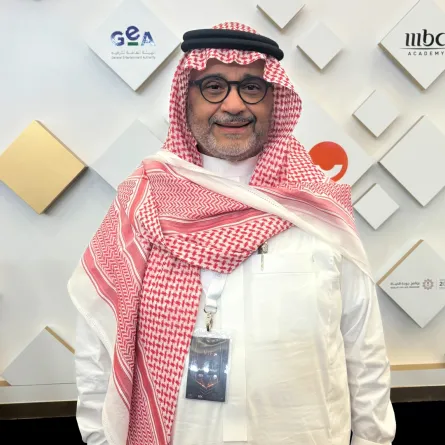 زكي حسنين- الصورة خاصة بسيدتي من تصوير زكية البلوشي