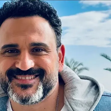 أكرم حسني - الصورة من صفحته على انستغرام