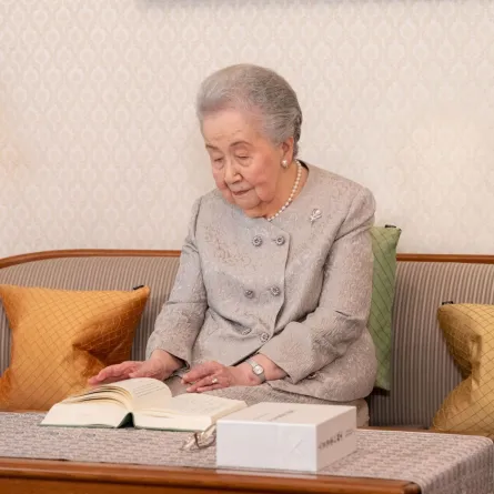 تُظهر هذه الصورة التي نشرتها وكالة البلاط الإمبراطوري في اليابان الأميرة يوريكو، زوجة الأمير الراحل ميكاسا (This handout photo released by the Imperial Household Agency of Japan shows Princess Yuriko, wife of the late Prince Mikasa). مصدر الصورة: Handout / Imperial Household Agency / AFP