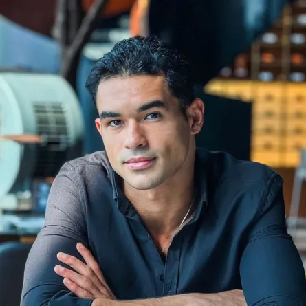 يوسف عمر- الصورة من حسابه الرسمي على إنستغرام