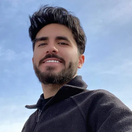 أيمن العلي- الصورة من حسابه على إنستغرام