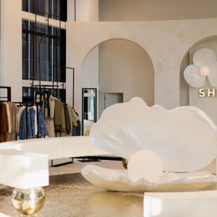 SHEIN يفتتح معرض أزياء بـ فاشون هاوس