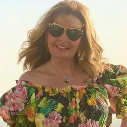 شاهدوا لقاء يسرا مع عمرو دياب والنجوم في حفل على هامش فعاليات مهرجان القاهرة