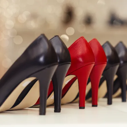 أحذية نسائية جلدية 