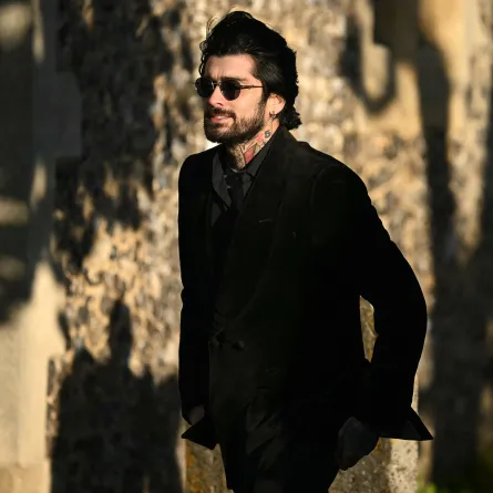زين مالك في جنازة ليام باين بكنيسة سانت ماري في لندن ( Zayn Malik at Liam Payne's funeral at St Mary's Church in London). مصر الصورة: JUSTIN TALLIS / AFP