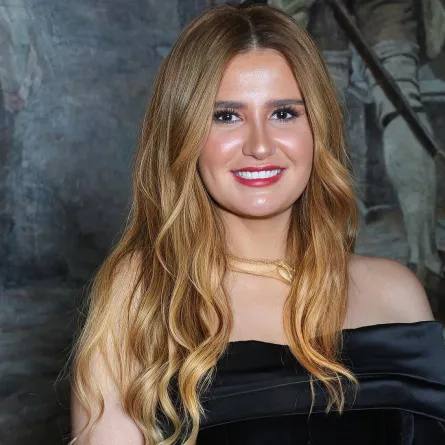 الفنانة هنا شيحة