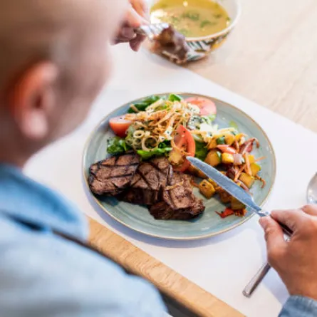 تفسير حلم أكل اللحم في المنام