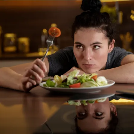 الجوع العاطفي هو استخدام الطعام بوصفه آلية للتعامل مع المشاعر -Image By Freepik