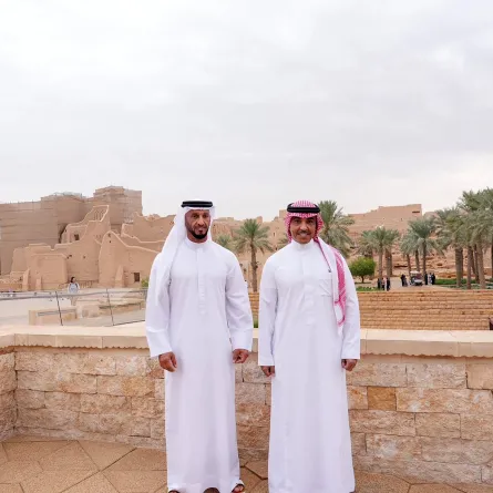 تعاون إماراتي-سعودي للارتقاء بصناعة الإعلام وتعزيز الهوية الوطنية - الصورة من وام