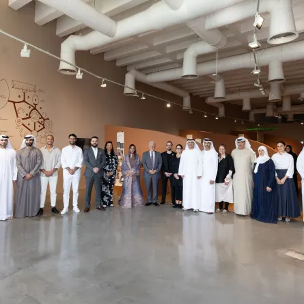  مهرجان تنوير من قلب صحراء مليحة ينطلق محتضنا أعمال فنية وورش عمل وفعاليات متنوعة - الصورة من وام