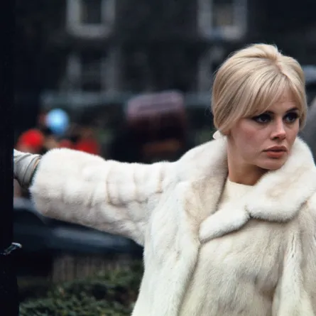 أشهر تسريحات الشعر للنساء في فترة الستينات