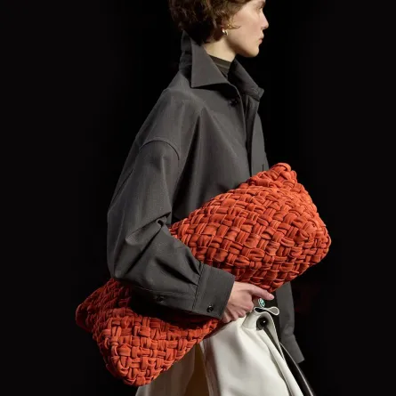 الكلاتش- الصورة من Launchmetrics/Spotlight ©