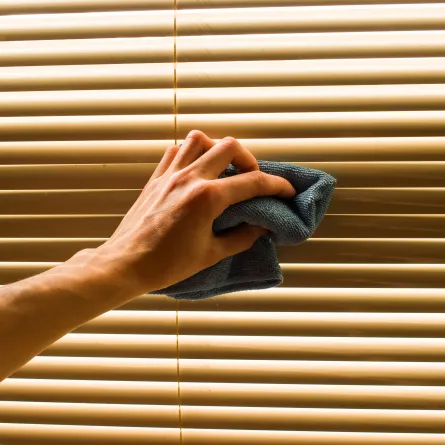 العناية بالستائر