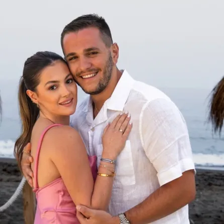 دانا الحلاني وخطيبها آلان سعد- الصورة من حسابها على إنستغرام