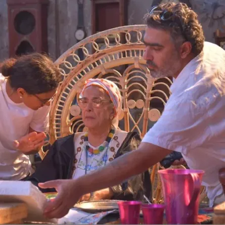 الفنانة "منحة البطراوي" من كواليس تصوير فيلم "شرق 12" - الصورة من الحساب الرسمي للمخرجة هالة القوصي على فيسبوك