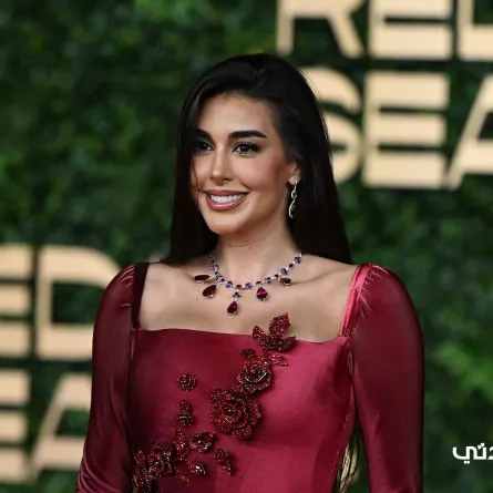 ياسمين صبري بمجوهرات فاخرة من الألماس والروبي في افتتاح مهرجان البحر الأحمر السينمائي الدولي 2024- تصوير بشير صالح خاص لسيدتي