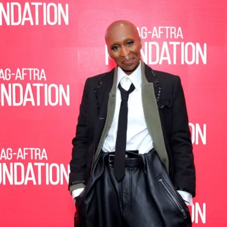 سينثيا إيريفو في مركز روبن ويليامز التابع لمؤسسة نقابة ممثلي الشاشة وفنون الترا في مدينة نيويورك (Cynthia Erivo at the SAG-AFTRA Foundation Robin Williams Center in New York City). مصدر الصورة: Michael Loccisano/Getty Images/AFP