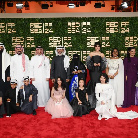 طاقم عمل فيلم "هوبال" يضم حمد فرحان ومشعل المطيري وإبراهيم الحساوي وميلا الزهراني يحضرون العرض الخاص لفيلم "هوبال" خلال مهرجان البحر الأحمر السينمائي الدولي 2024 في جدة، المملكة العربية السعودية. (Photo by Eamonn M. McCormack/Getty Images for The Red Sea International Film Festival)