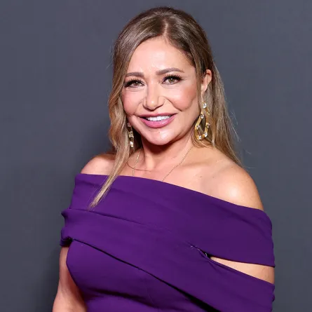 الفنانة ليلى علوي خلال احتفالية المرأة في السينما بمهرجان البحر الأحمر السينمائي 2024 - مصدر الصورة: (Photo by Daniele Venturelli/Getty Images for The Red Sea International Film Festival)