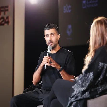 محمد سامي من الجلسة الحوارية بمهرجان البحر الأحمر السينمائي- مصدر الصورة: (Photo by Daniele Venturelli/Getty Images for The Red Sea International Film Festival)