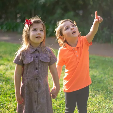 تفسير حلم التوأم لشخص آخر