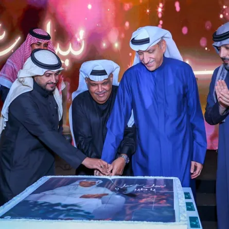 نبيل شعيل وسالم الهندي  أثناء إطلاق البوم يا طيبي- الصورة من المركز الاعلامي لـ روتانا