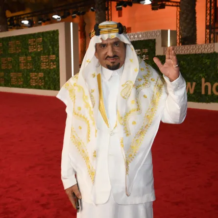 ظهور لافت لنجل عبد الله السدحان في عرض "ليل نهار" الأول بمهرجان البحر الأحمر السينمائي