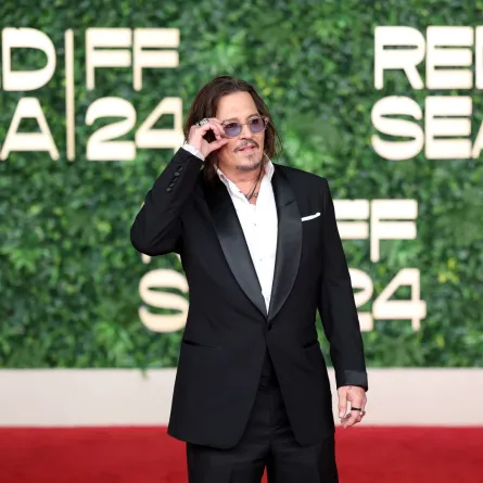 جوني ديب في مهرجان البحر الأحمر السينمائي الدولي 2024 في جدة، المملكة العربية السعودية (Johnny Depp at the Red Sea International Film Festival 2024 in Jeddah, Saudi Arabia). مصدر الصورة: Daniele Venturelli/Getty Images for The Red Sea International Film Festival