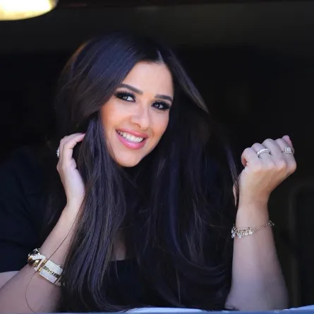 الفنانة ياسمين عبد العزيز