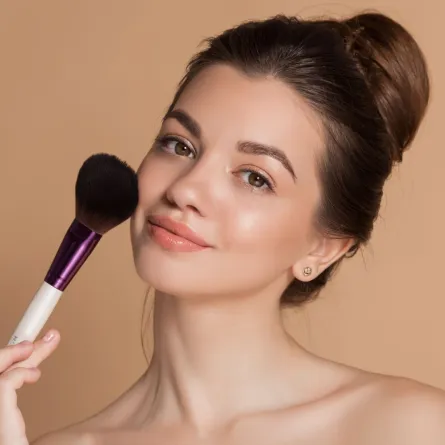 تطبيق أحمر الخدود