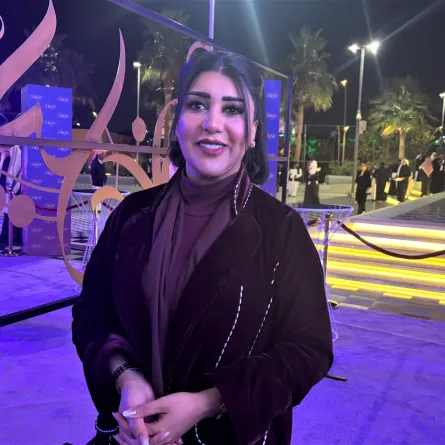 منيرة العبدالله- الصورة خاصة بسيدتي من تصوير زكية البلوشي