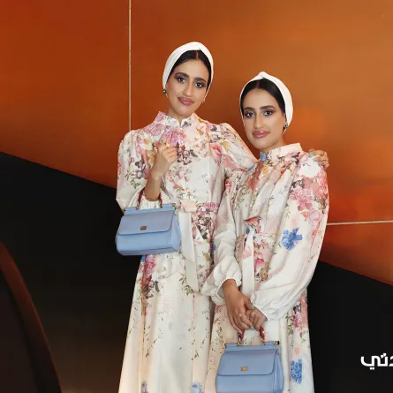 متخصصتان قطريتان في لغة الجسد التوأم سارة وهاجر عبد الرحمن