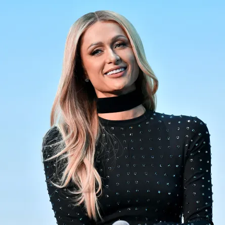 باريس هيلتون خلال مهرجان Vulture لمجلة نيويورك في لوس أنجلوس ( Paris Hilton during New York Magazine's Vulture Festival in Los Angeles ). مصدر الصورة: Jerod Harris / GETTY IMAGES NORTH AMERICA / Getty Images via AFP