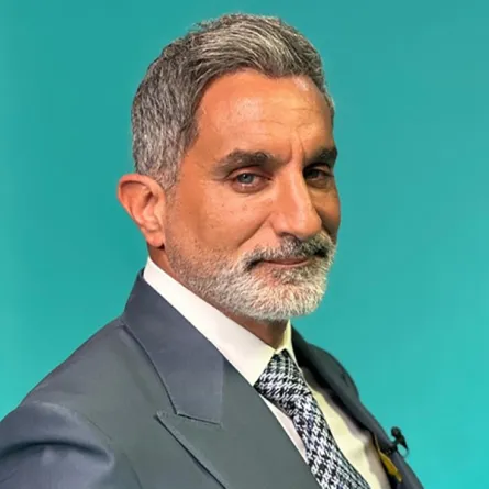 باسم يوسف- الصورة عبر حسابه الخاص بالفيسبوك