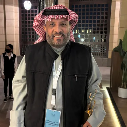 عبد الناصر الزاير- الصورة خاصة بسيدتي من تصوير زكية البلوشي