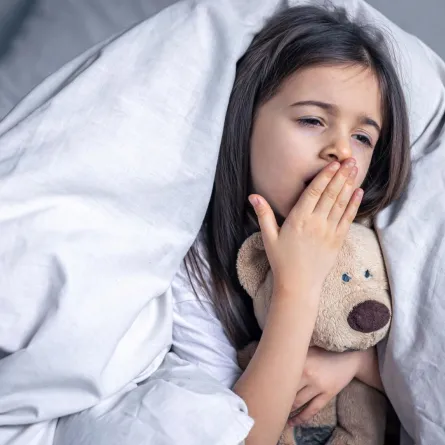 صورة لطفلة تعاني من صعوبة التنفس الليلي