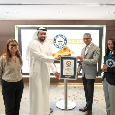 سوق التنين يدخل موسوعة غينيس. الصورة من مكتب دبي الإعلامي