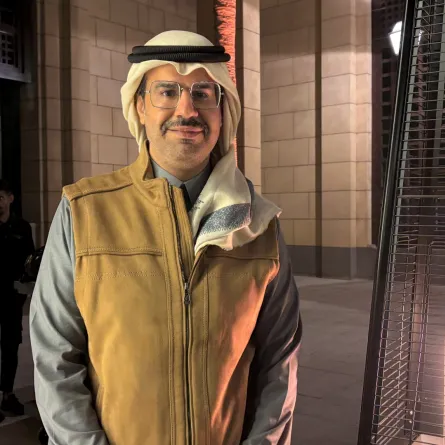 علي سعيد- الصورة خاصة بسيدتي من تصوير زكية البلوشي