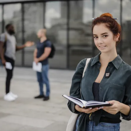 بعد المرحلة الجامعية قد تشعرين بالإحباط- المصدر freepik