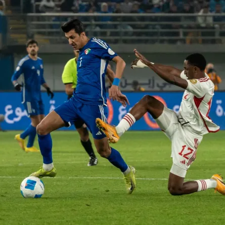منتخب الكويت يحقق فوزاً ثميناً على نظيره الإماراتي خليجي زين 26