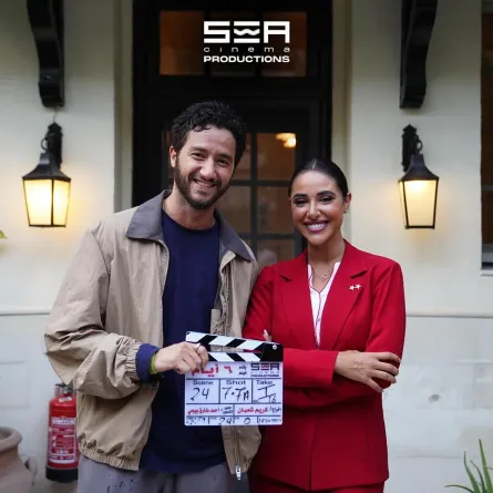أحمد مالك وآية سماحة في كواليس التصوير - الصورة من صفحة الشركة المنتجة على فيسبوك