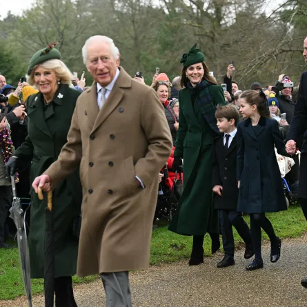 العائلة المالكة البريطانية تحتفل بالكريسماس في ساندرينجهام (  The British royal family celebrates Christmas at Sandringham). مصدر الصورة: Oli SCARFF / AFP